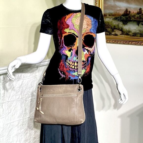 Vintage Roots Leather Cross Body Bag - Picture 5 of 11